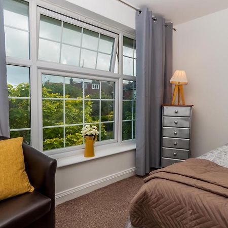 2 Bed Apartment-5 Guests - Business-Relocation-Parking - The Brighton Short Stay & Serviced Apartments Luaran gambar