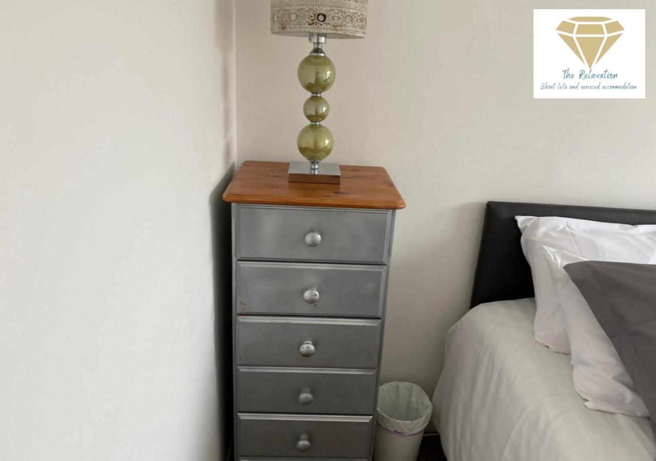 2 Bed Apartment-5 Guests - Business-Relocation-Parking - The Brighton Short Stay & Serviced Apartments Luaran gambar