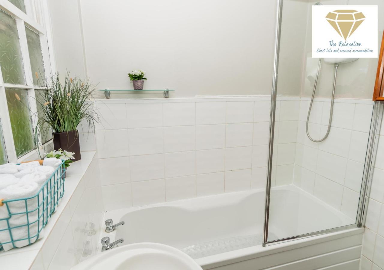 2 Bed Apartment-5 Guests - Business-Relocation-Parking - The Brighton Short Stay & Serviced Apartments Luaran gambar