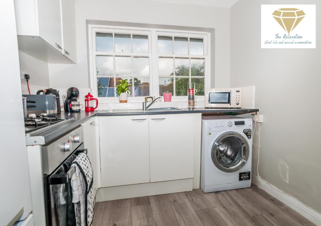 2 Bed Apartment-5 Guests - Business-Relocation-Parking - The Brighton Short Stay & Serviced Apartments Luaran gambar