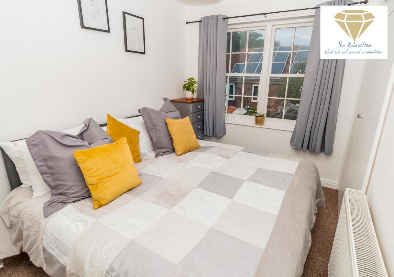 2 Bed Apartment-5 Guests - Business-Relocation-Parking - The Brighton Short Stay & Serviced Apartments Luaran gambar