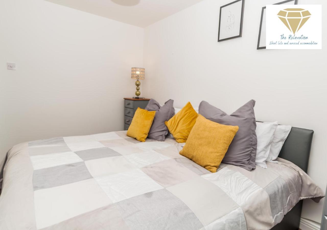 2 Bed Apartment-5 Guests - Business-Relocation-Parking - The Brighton Short Stay & Serviced Apartments Luaran gambar