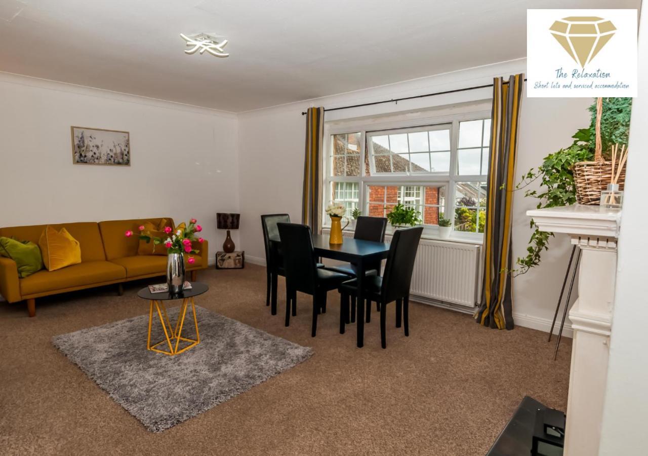 2 Bed Apartment-5 Guests - Business-Relocation-Parking - The Brighton Short Stay & Serviced Apartments Luaran gambar