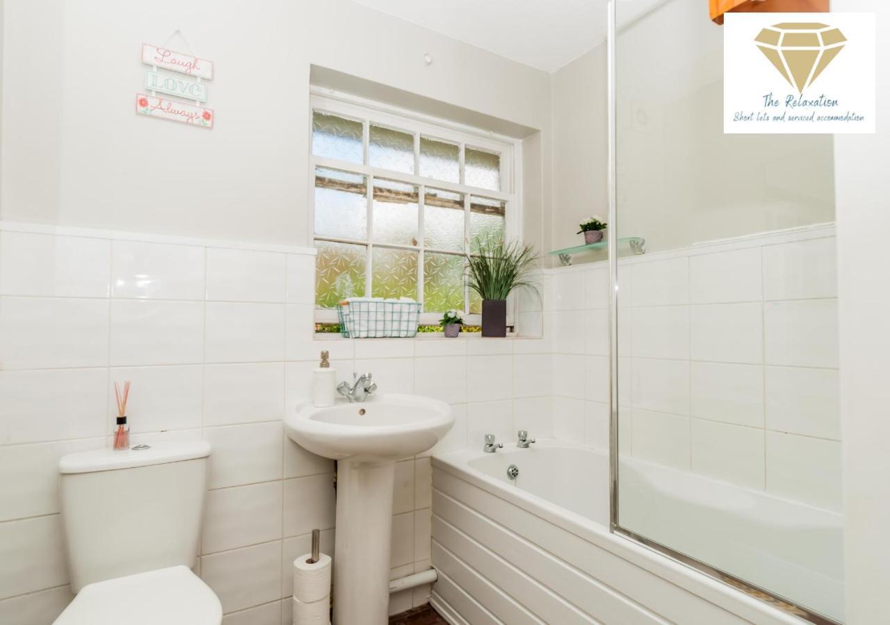 2 Bed Apartment-5 Guests - Business-Relocation-Parking - The Brighton Short Stay & Serviced Apartments Luaran gambar