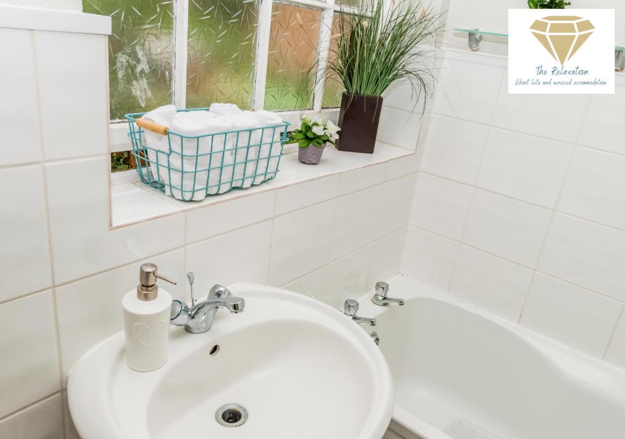 2 Bed Apartment-5 Guests - Business-Relocation-Parking - The Brighton Short Stay & Serviced Apartments Luaran gambar